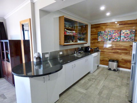 ArtHOUSE Beachfront Accommodation - Accommodation Melbourne 3