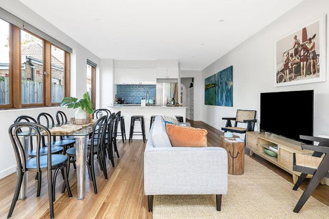 Artscape - Luxurious Bondi Beach Family Villa! - Accommodation Melbourne 0