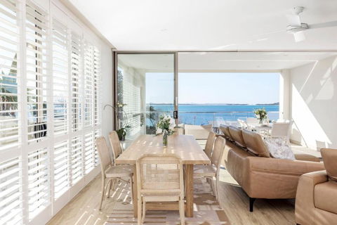 Aura 3 Spectacular Beachside Views - Accommodation Melbourne 2