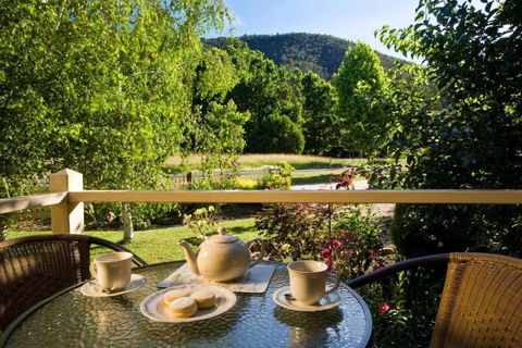 Autumn Abode Cottages - One - Accommodation Melbourne 0