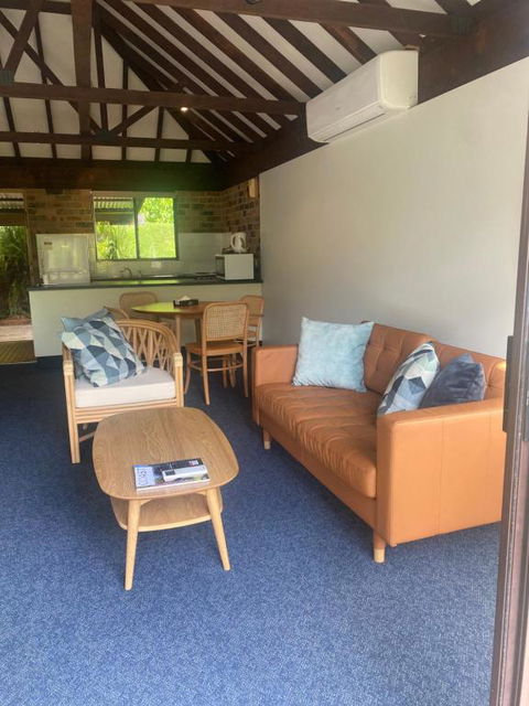 Avoca Beach Hotel - Accommodation Melbourne 4