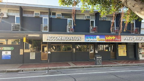 Ayr Hotel - Accommodation Melbourne 0