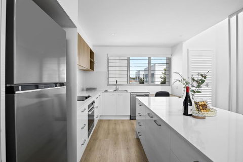Azure River Side Townhouse - Accommodation Melbourne 0