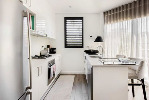 B312S - Luxury Waverton Apartment - Accommodation Melbourne 3