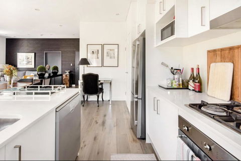 B312S - Luxury Waverton Apartment - Accommodation Melbourne 4