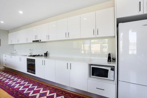 B314S - Waverton Village Heights - Accommodation Melbourne 3