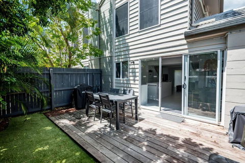 BARBADOS Ultimate Laid-back Holiday - Flat Stroll To River - Accommodation Melbourne 3