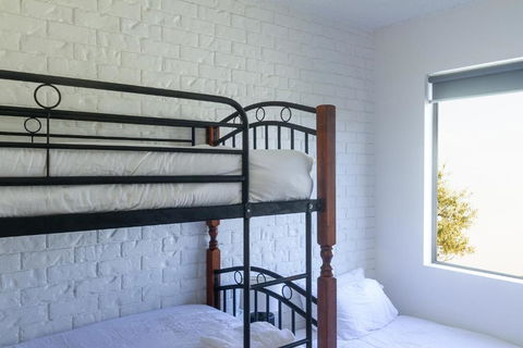 BAY PROPERTIES . Beach Street - Accommodation Melbourne 4