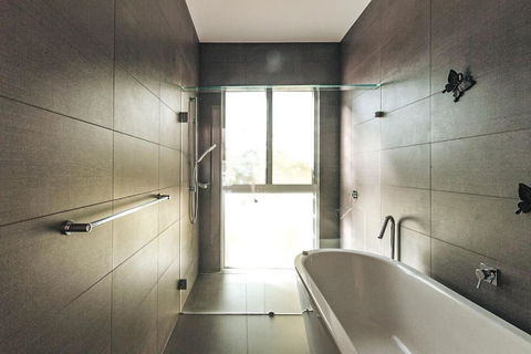BAY PROPERTIES . The Chill - Accommodation Melbourne 4