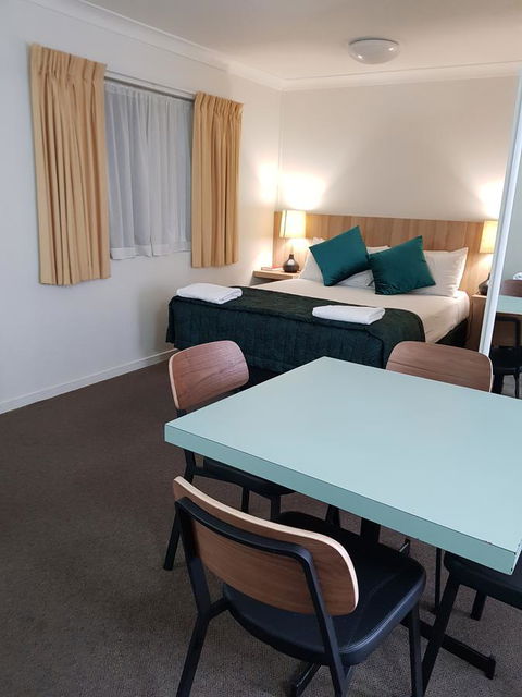 Southport Motel & Apartments - Accommodation Melbourne 5