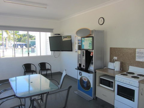 NRMA Bowen Beachfront Holiday Park - Accommodation Melbourne 25