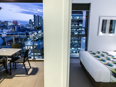 M&A Apartments - Accommodation Melbourne 23
