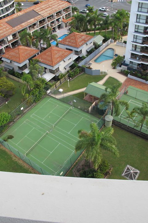 Pacific Regis Beachfront Holiday Apartments - Accommodation Melbourne 6
