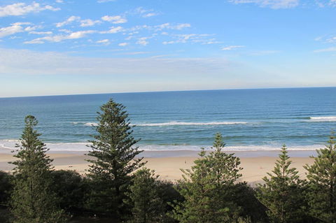 Pacific Regis Beachfront Holiday Apartments - Accommodation Melbourne 11