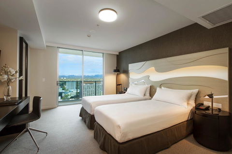Hilton Surfers Paradise Hotel & Residences - Accommodation Melbourne 12