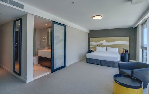Hilton Surfers Paradise Hotel & Residences - Accommodation Melbourne 10