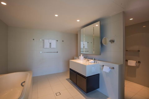 Hilton Surfers Paradise Hotel & Residences - Accommodation Melbourne 7