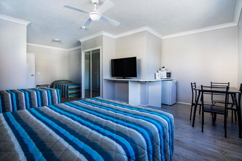 Burleigh Gold Coast Motel - Accommodation Melbourne 2