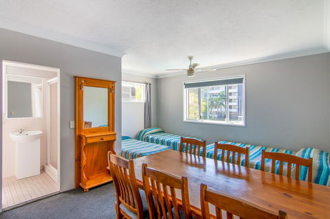 Burleigh Gold Coast Motel - Accommodation Melbourne 16