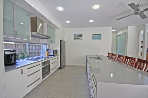 48 Boardrider Crescent, Mt Coolum - Pet Friendly, WiFi, Linen Incl. 500 BOND - Accommodation Melbourne 3