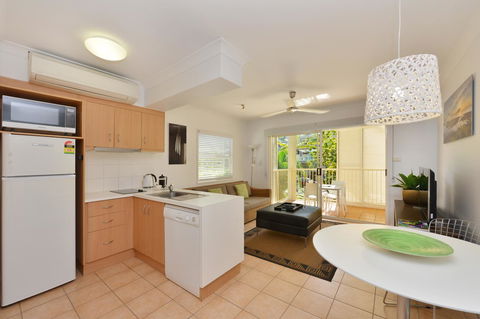 Port Douglas Apartments - Adults Only Oasis - Accommodation Melbourne 0