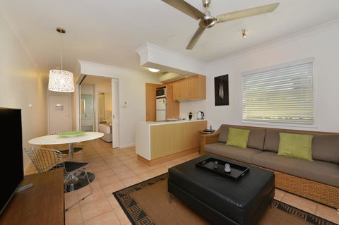Port Douglas Apartments - Adults Only Oasis - Accommodation Melbourne 7