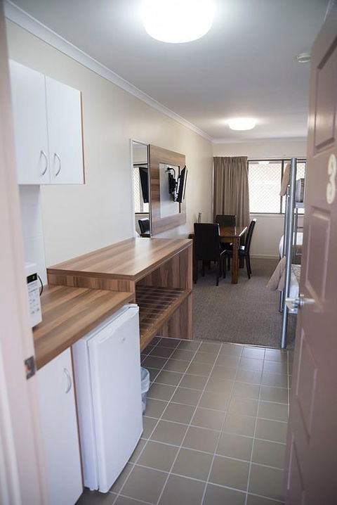 Charleville Motel - Melbourne 4u 12