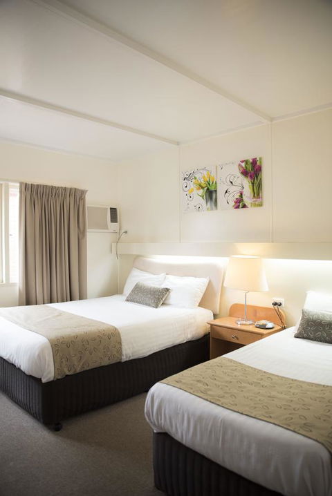 Charleville Motel - Melbourne 4u 24