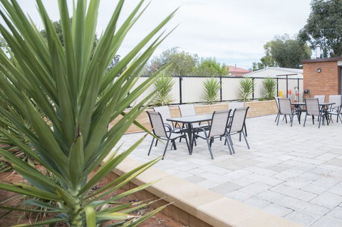 Charleville Motel - Melbourne 4u 22