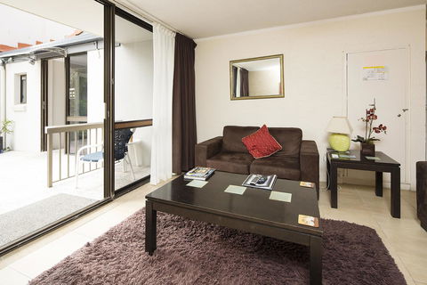 Burleigh Palms Holiday Apartments - Accommodation Melbourne 33