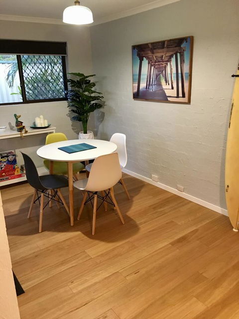 Burleigh Palms Holiday Apartments - Accommodation Melbourne 10