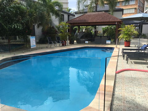 Burleigh Palms Holiday Apartments - Accommodation Melbourne 2
