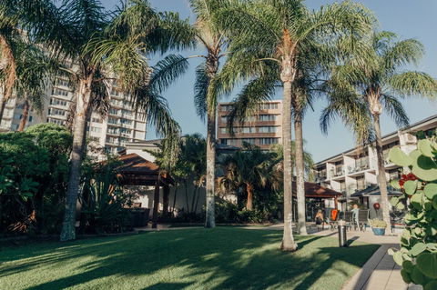 Burleigh Palms Holiday Apartments - Accommodation Melbourne 38