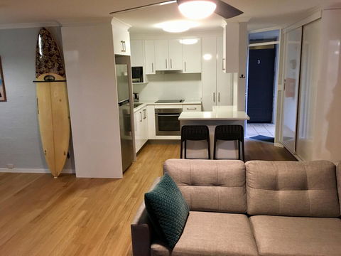 Burleigh Palms Holiday Apartments - Accommodation Melbourne 9