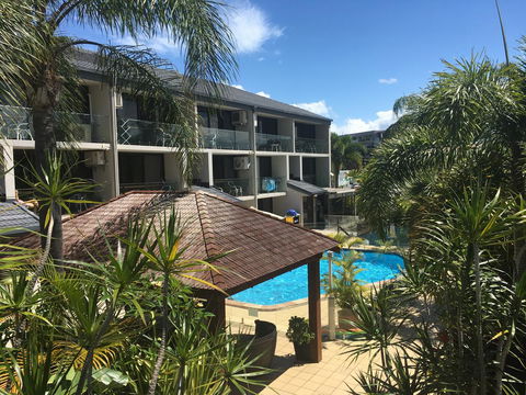 Burleigh Palms Holiday Apartments - Accommodation Melbourne 0