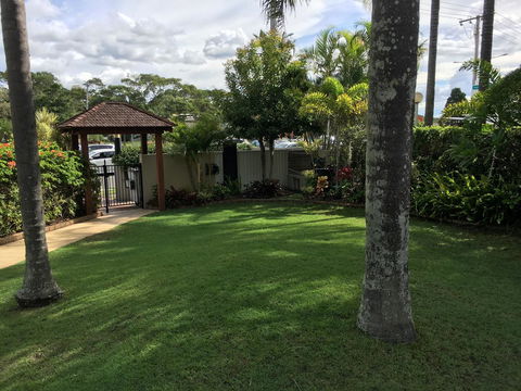 Burleigh Palms Holiday Apartments - Accommodation Melbourne 21