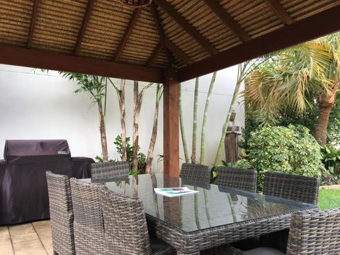 Burleigh Palms Holiday Apartments - Accommodation Melbourne 23