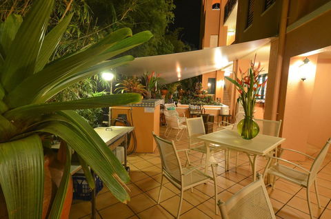 Martinique On Macrossan - Accommodation Melbourne 15