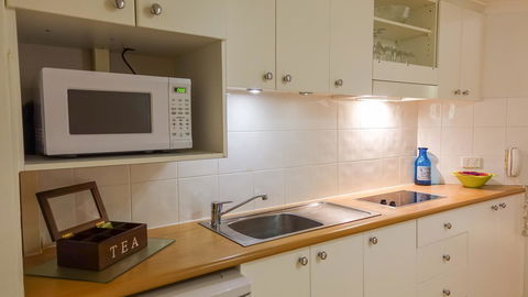 Martinique On Macrossan - Accommodation Melbourne 5