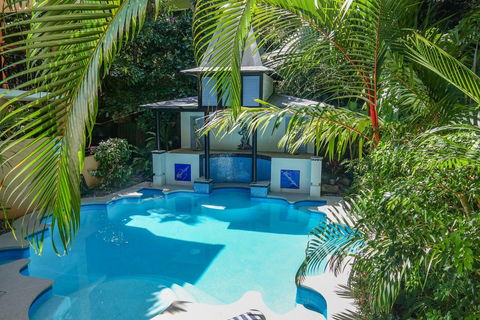 Martinique On Macrossan - Accommodation Melbourne 10