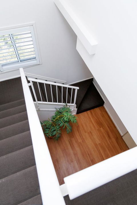 Crystal Beachfront Apartments - Accommodation Melbourne 18