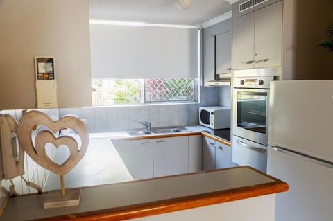 Crystal Beachfront Apartments - Accommodation Melbourne 8