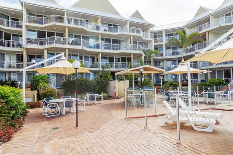 Crystal Beachfront Apartments - Accommodation Melbourne 1