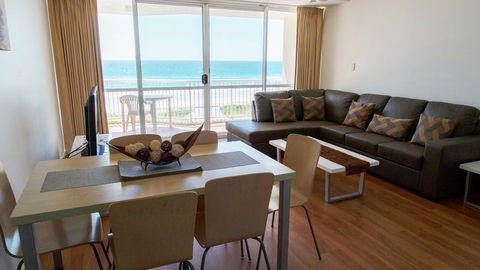 Crystal Beachfront Apartments - Accommodation Melbourne 42