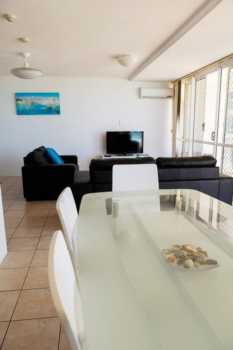 Crystal Beachfront Apartments - Accommodation Melbourne 6