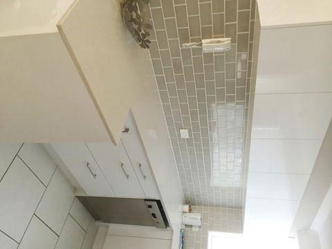 Crystal Beachfront Apartments - Accommodation Melbourne 38