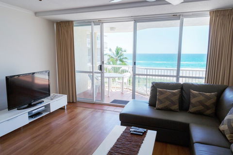 Crystal Beachfront Apartments - Accommodation Melbourne 37