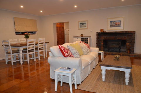 Ratcliff Cottage - Accommodation Melbourne 10