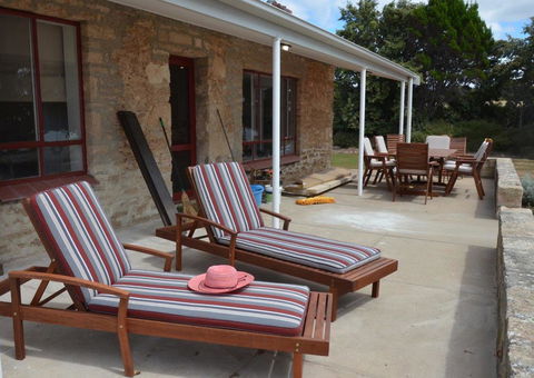 Ratcliff Cottage - Accommodation Melbourne 12