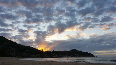 1 Min. Walk To Beach Horeseshoe Bay Holiday Units - Accommodation Melbourne 14